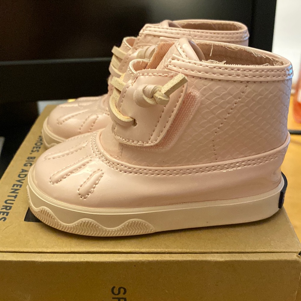 Size 2C Baby Sperry Crib Shoes